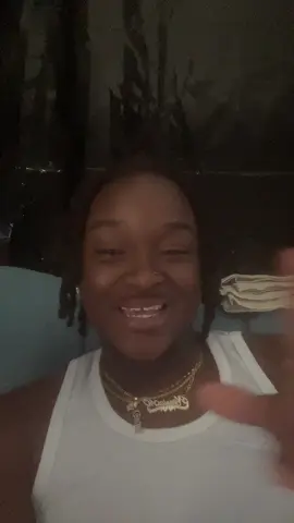 A post by @priprilapri0 on TikTok caption: I be crying man 😭 #fyp 