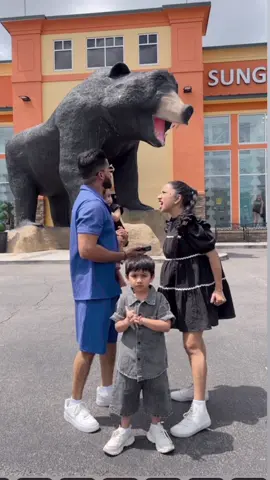 A post by @mirasingh524 on TikTok caption: #virajsingh05 #rajvirsingh05 #viral #fyp:##trending #viralvideo #mira05 #tiktok #uSa # #funny #funnyvideos #funnyvideo #comedia 