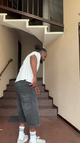 A post by @djodjobafiere on TikTok caption: @lelo nkitu lionel @jeremie shabani #pourtoi#viral#fup
