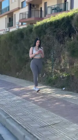 A post by @33elana33 on TikTok
