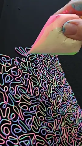 A post by @fenonart on TikTok caption: #Repost ziyu7002 ・・・ Lines and stress relief #StressRelief  #art