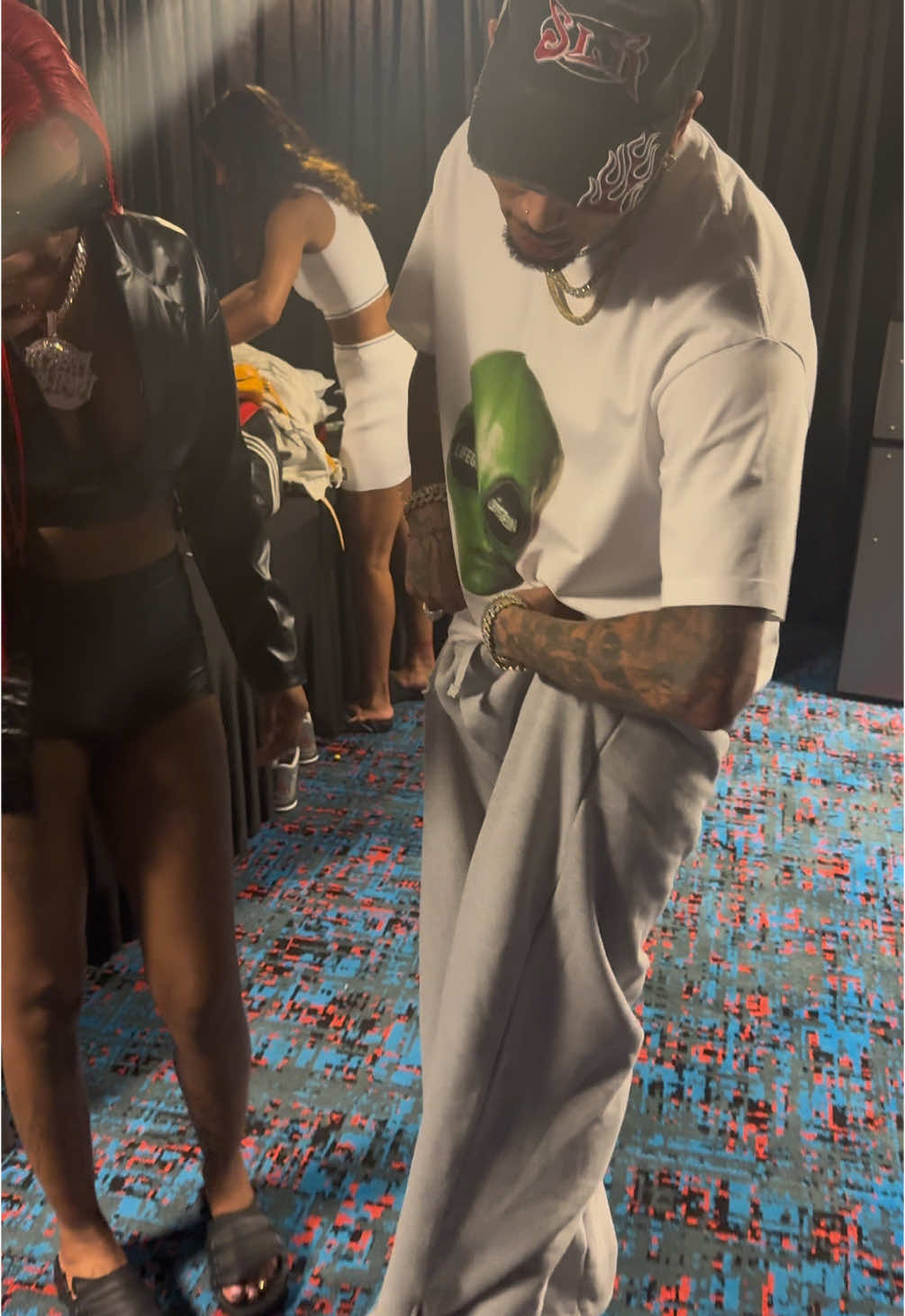 A post by @sexyyred314 on TikTok caption: Repping heavy wit @chrisbrownofficial #sexyy #fyppp #sexyyred #breezybowl #chrisbrown 
