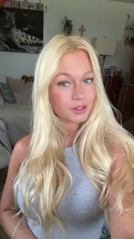 A post by @emmalynnaomi23 on TikTok caption: green eyes on me 🙈