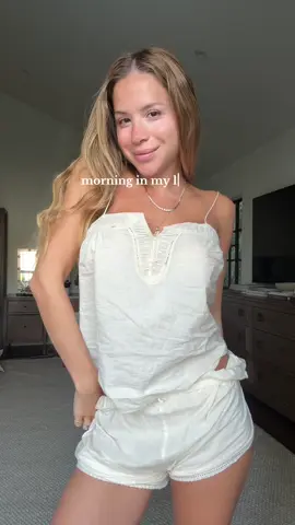 A post by @anastazia on TikTok caption: Morning in my life 🫶🏼 #morningvlog #losangeles #morningroutine 