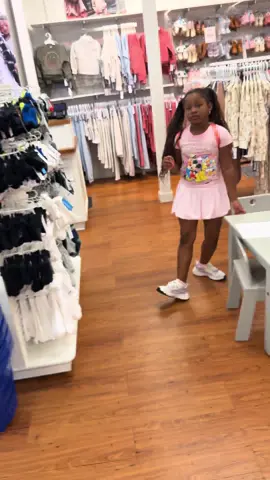 A post by @peach.mcintyre on TikTok caption: BACK TO SCHOOL SHOPPING WITH PEACH 🍑 PEACH McINTYRE 🍑 TAKES HER ONLY DAYGHTER 👧🏽 GORGEOUS PURPOSE BACK TO SCHOOL SHOPPING AT OSH KOSH 🛍️🛒🛍️