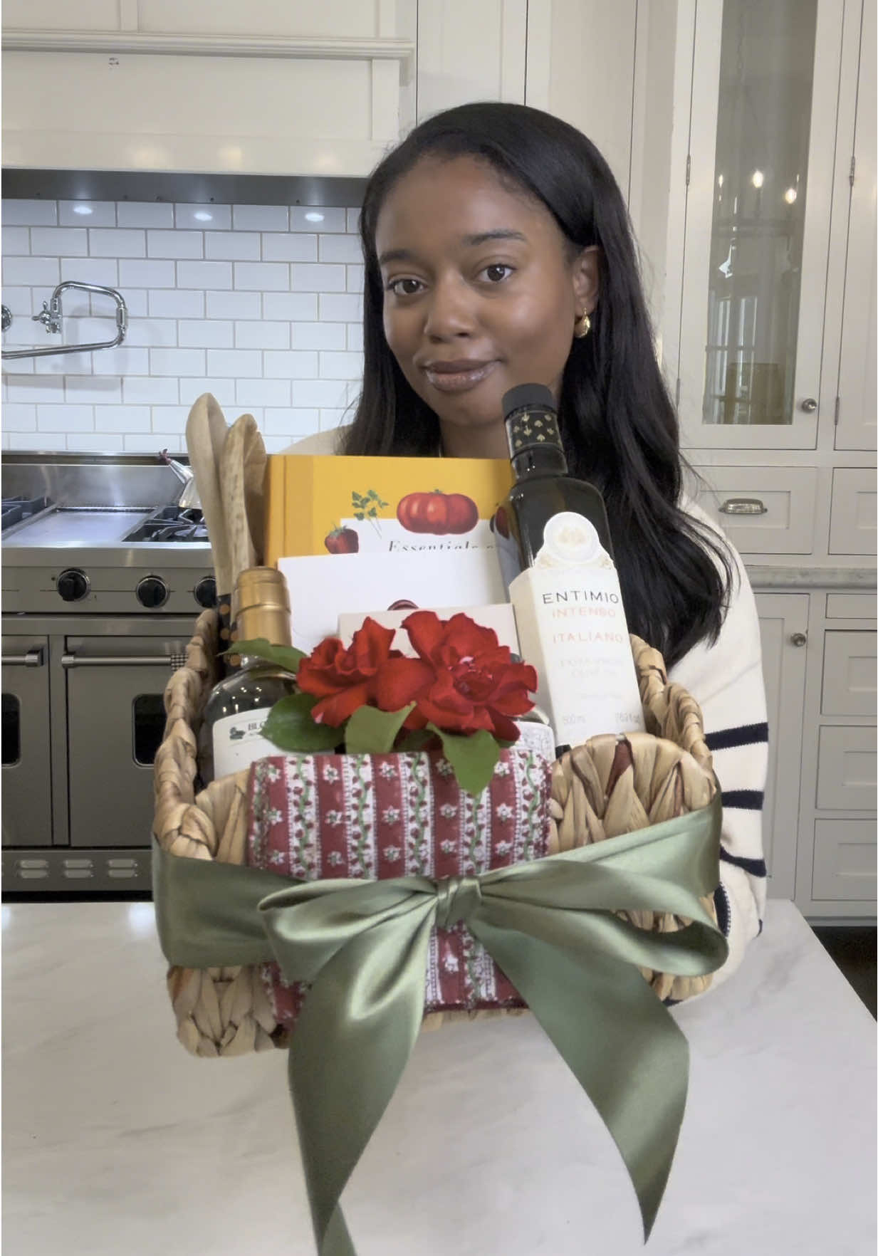 A post by @akilahrelefordgould on TikTok caption: I love my job 😔🌹🫶🏾 🧺 #homedecor #giftbasket #dinnerparty #hostingtips #DIY #blackgirltiktok 