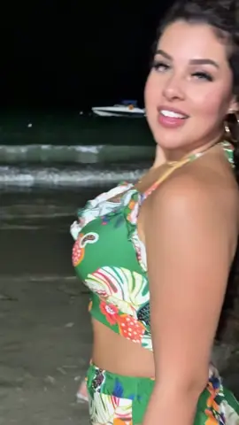 A post by @33elana33 on TikTok