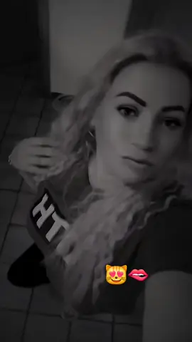 A post by @anisoaraone on TikTok caption: #🇲🇩❤️‍🔥🔥😻🔥🇮🇹 