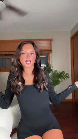 A post by @analisesabatine on TikTok caption: #fyp #viral #countrymusic 