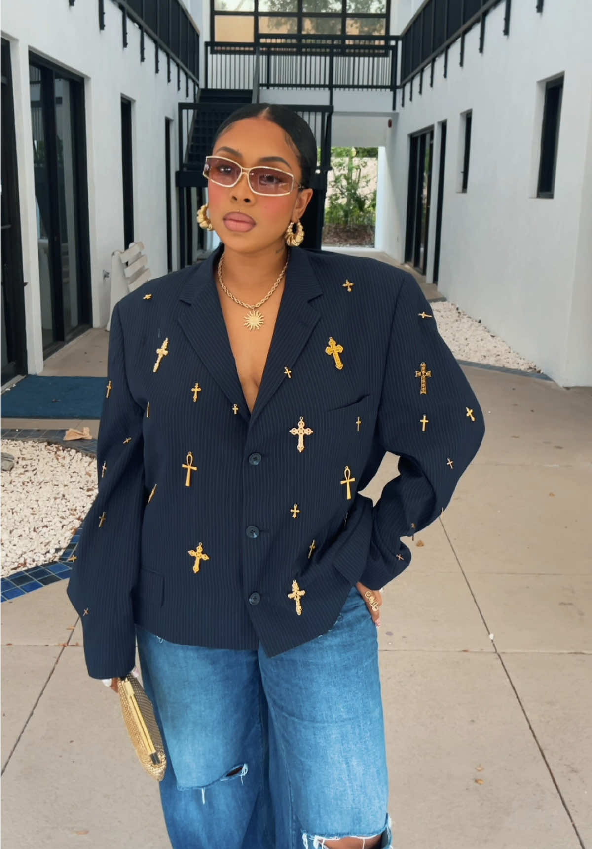 A post by @exe_eve on TikTok caption: Customizing your clothes ✨>>>