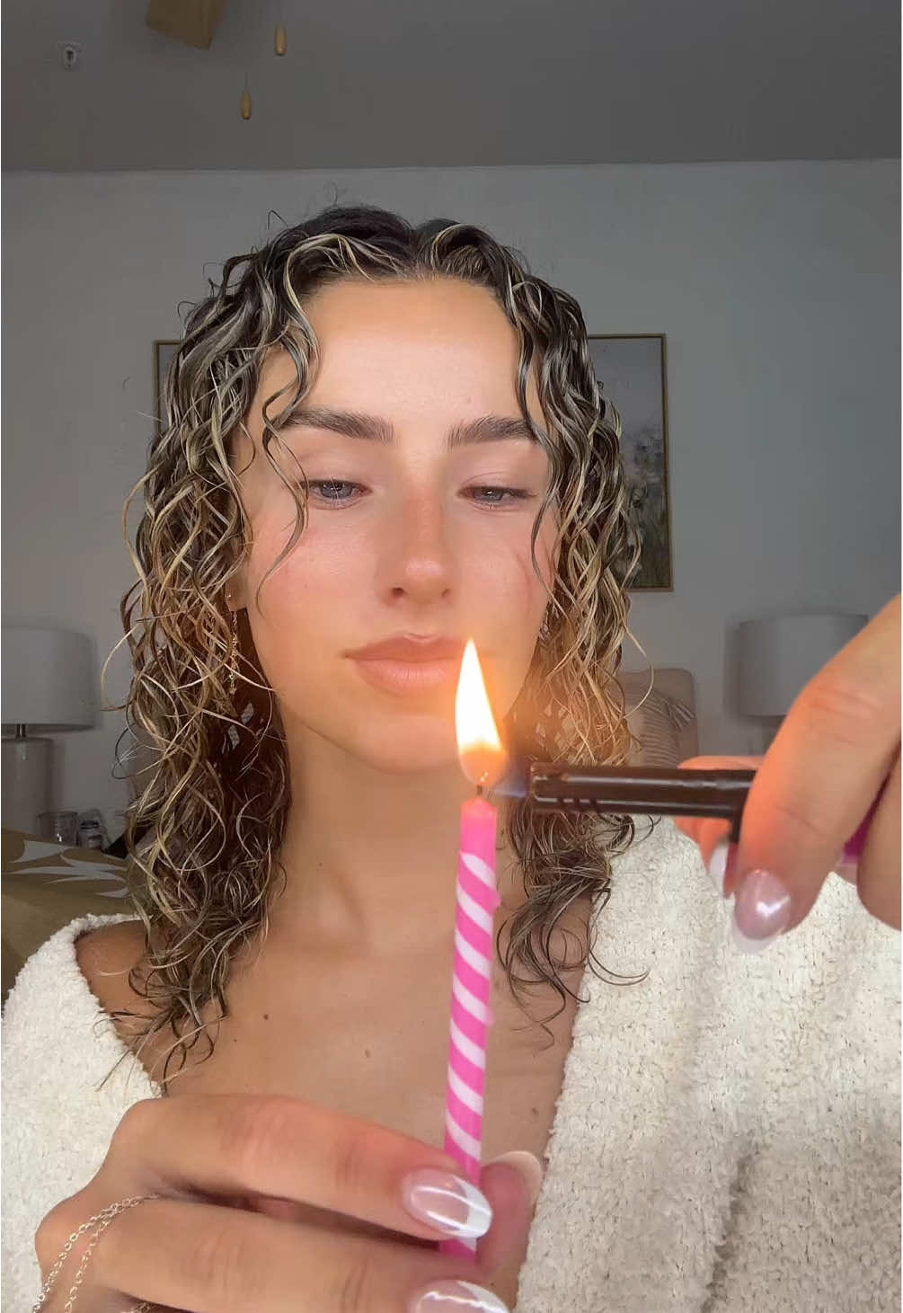 A post by @omgiaaa on TikTok caption: 24⭐️