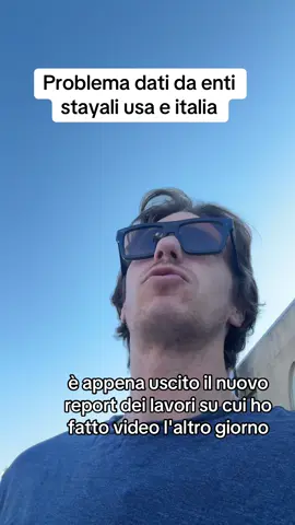 A post by @amedeoiasci on TikTok caption: È appena uscito il nuovo dato di lavoro americano che dimostra come non solo il lavoro non sta più crescendo, ma come il report degli ultimi due mesi erano anche stati fatti male e sono stati ridimensionati e che mostra come uno Stato non ha enti efficienti per calcolare dati e come organizzare a entrare in partnership con privati che hanno dati più dettagliati#Istat #DatiPubblici