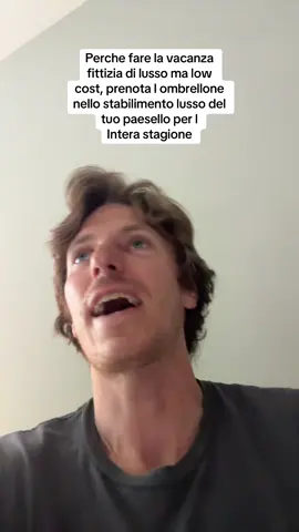 A post by @amedeoiasci on TikTok caption: A tutti quei consumatori che sono insicuri di sembrare senza la lira sui social, ma posso andare a fare la vacanza low cost in posti di lusso a un prezzo più basso, ma con il grande vantaggio di essere visti sia sui social che in pubblico dai vostri concittadini secondo me, andare è meglio spendere gli stessi soldi, addirittura menoprenotando l’ombrellone stagionale nello stabilimento più costoso per i VIP della vostra città #StabilimentoCostoso
