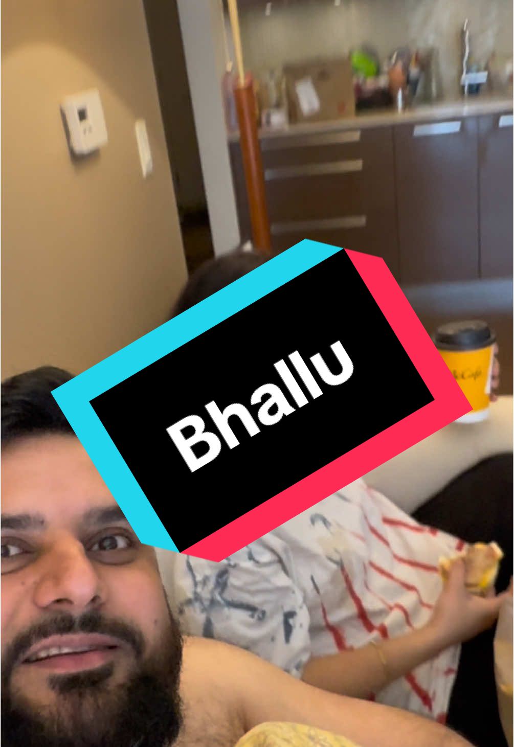 A post by @twostatespremkahani007 on TikTok caption: Glamour🤣🤣🤣anil kapoor ala😂##punjabihousecomedy😂 #foryou 