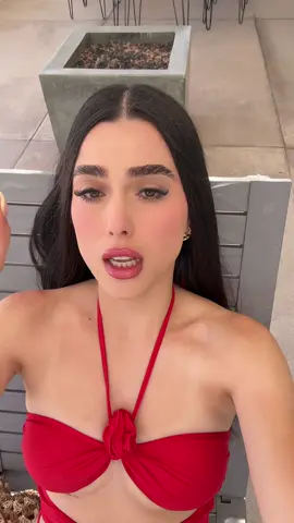 A post by @keniasantos_ on TikTok caption: Jajaja se tenía que decir y ni modo 
