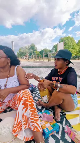 A post by @mirrysbell on TikTok caption: #pourtoi #foryou #🇨🇵🇨🇲 @Ariane glamour ❤️ 
