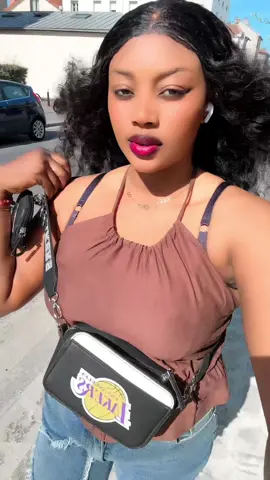 A post by @amykante3 on TikTok caption: #amykante3 #divertise #amor 