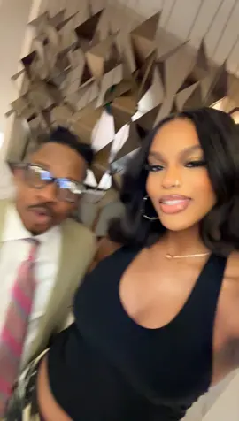 A post by @didistone on TikTok caption: 👀🤣🤣